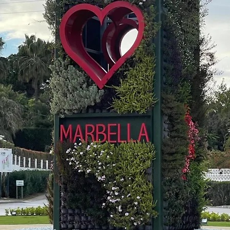 Villa Lovely In The Location 10-12 Beds! Marbella