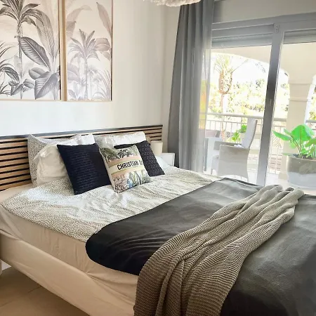 Lovely In The Location 10-12 Beds! Villa *